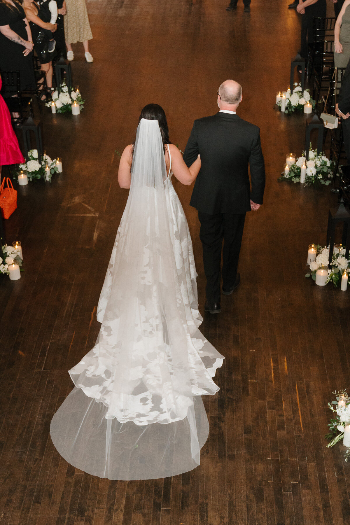 P+T-Minnesota Wedding Photographer-The Capitol Room-St. Peter, MN-24