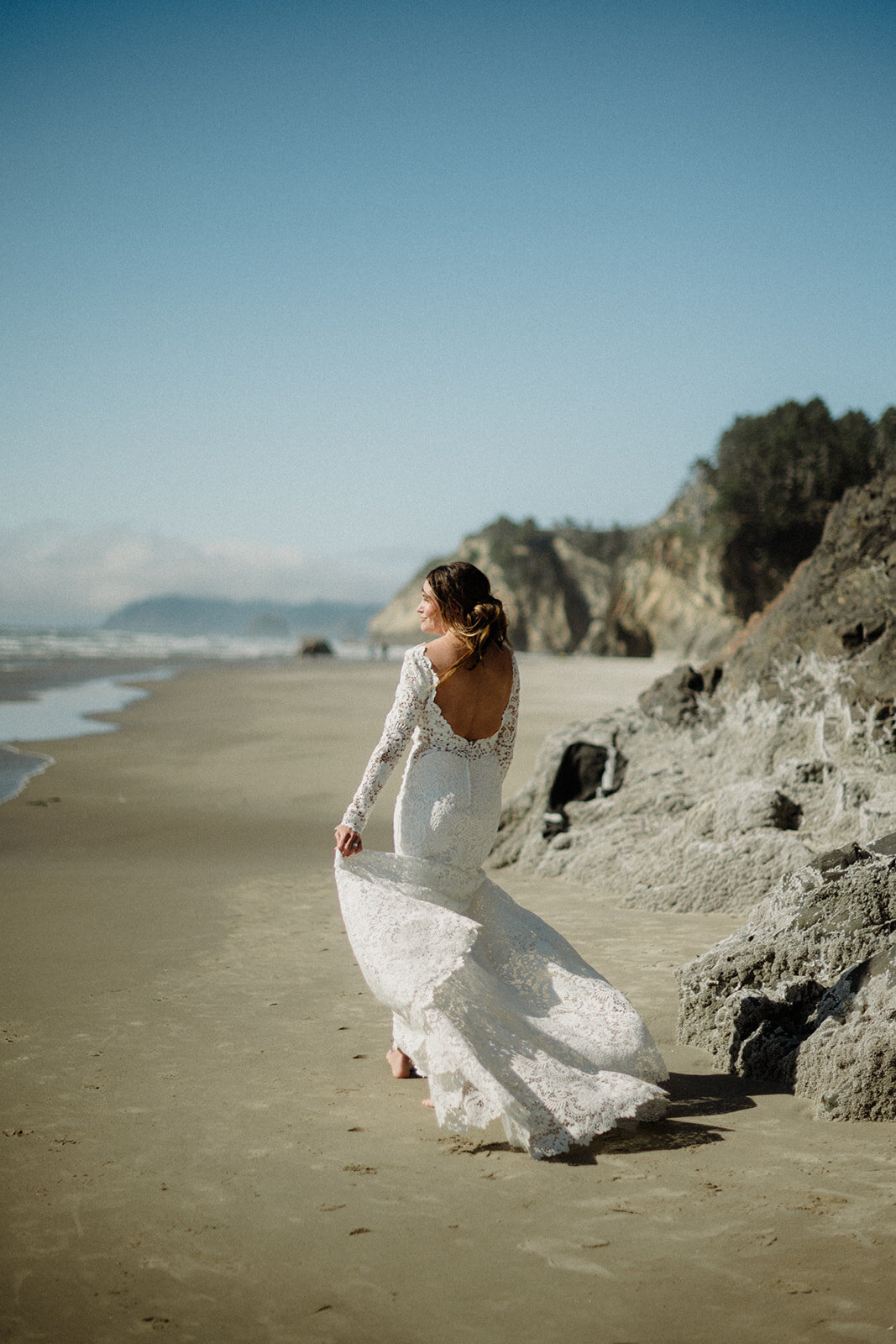 424 Cannon Beach Elopement Photographer_Wedding at Cannon Beach_Hug Point Elopement_Erica & Nate-1675_websize
