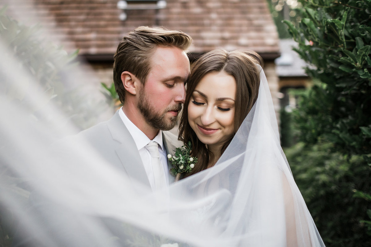 Seattle-Intimate-Backyard-Wedding-Seattle-Wedding-Photographer-117
