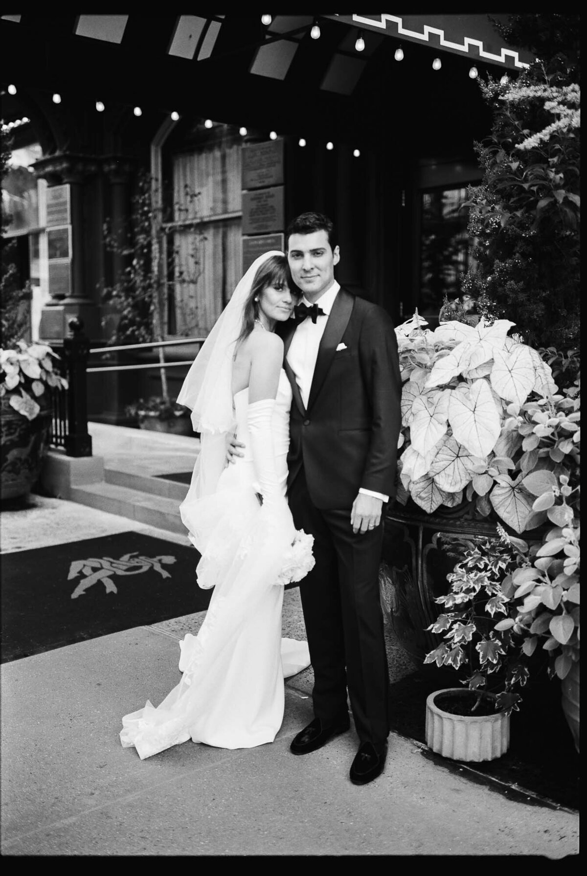 hotel-chelsea-nyc-wedding-on-film-32
