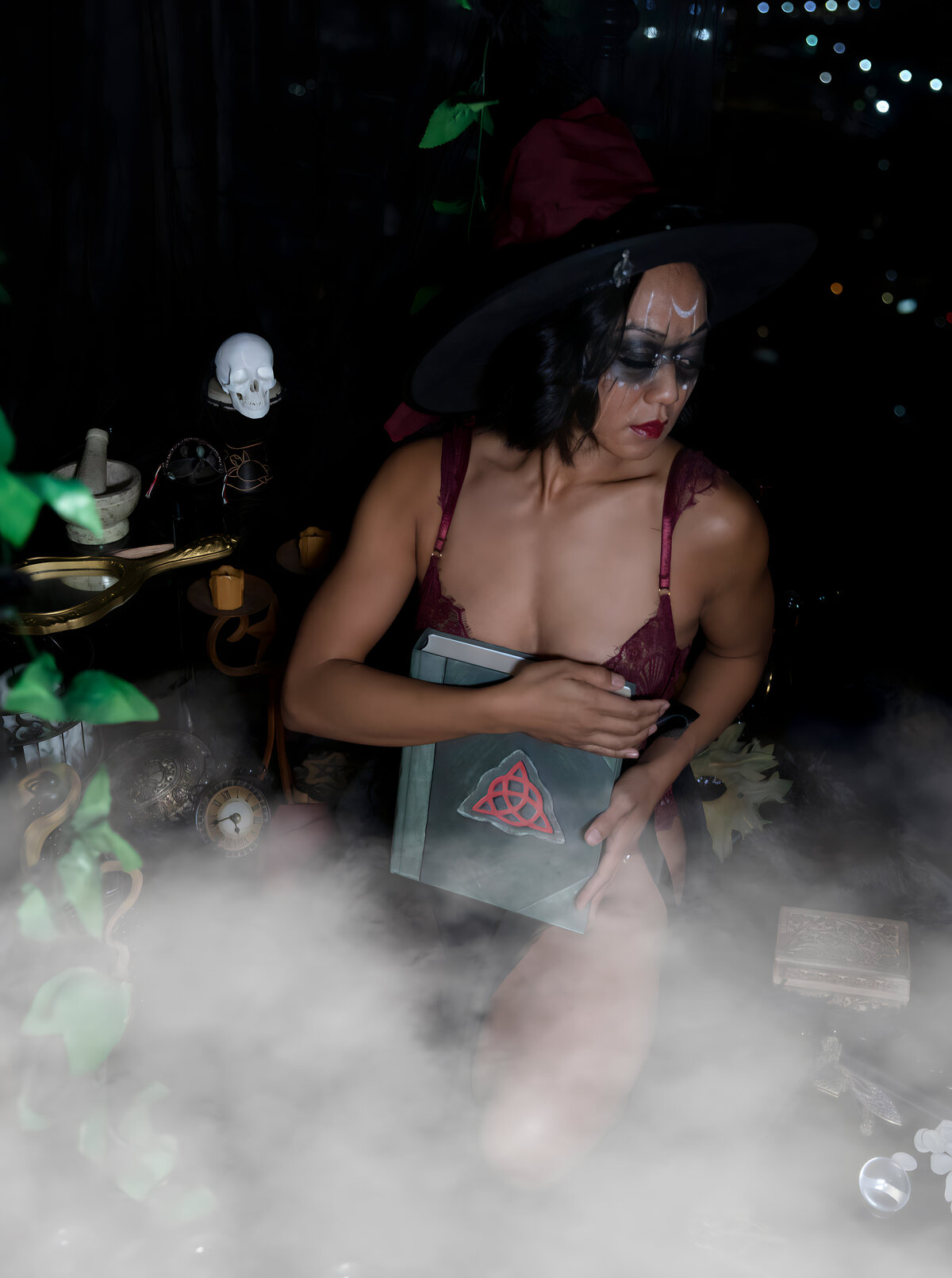 MANDUHWITCHY_05