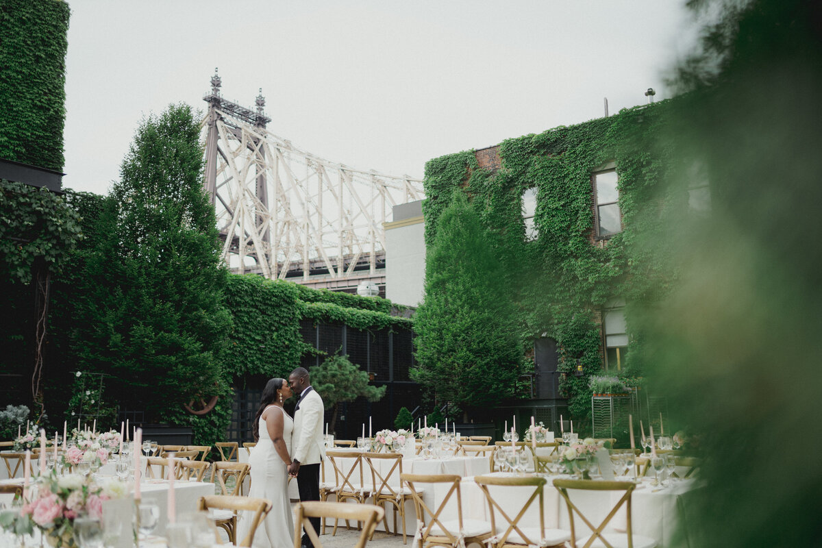 K&amp_RPhotos306086