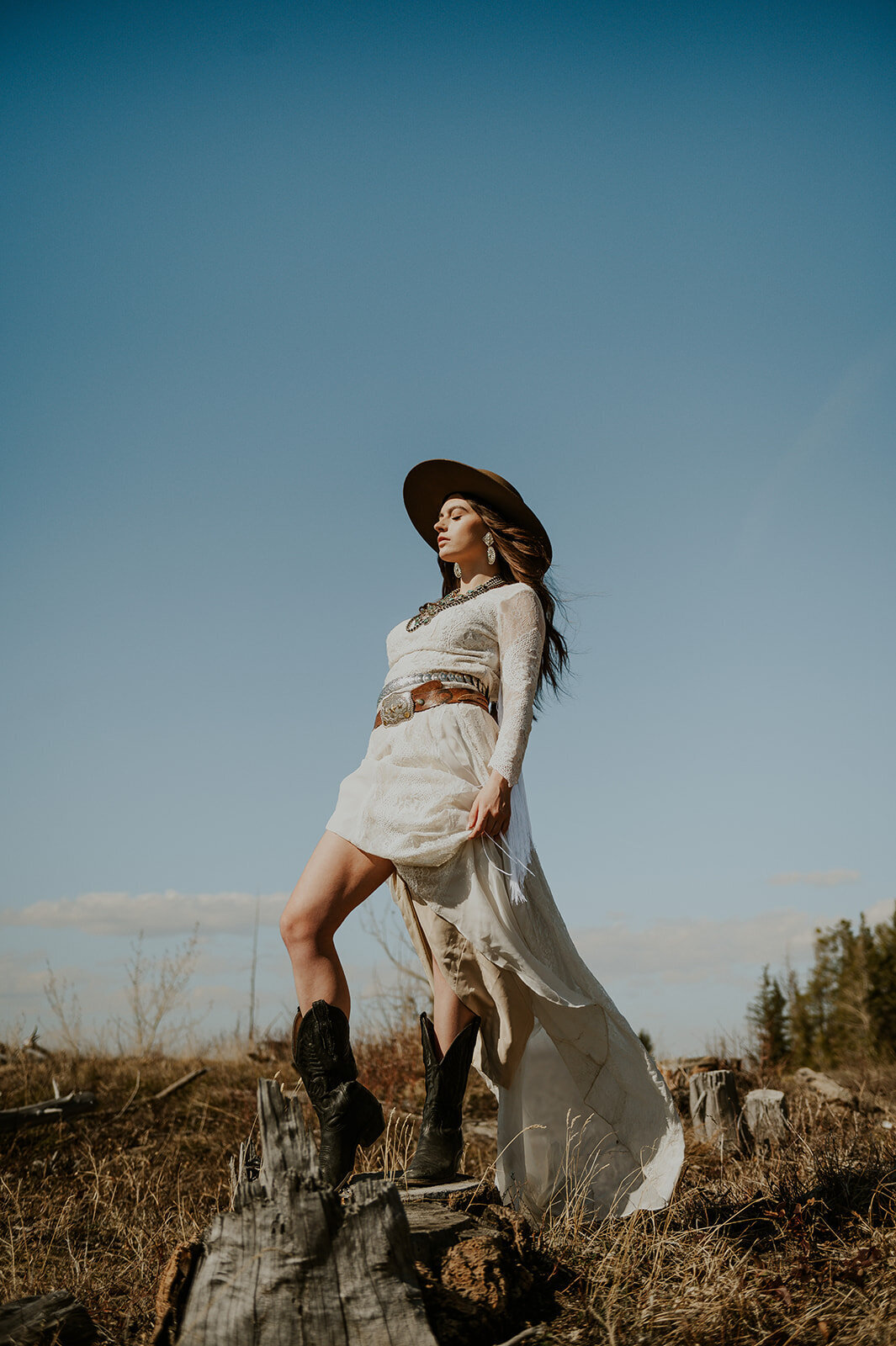 western-boho-glacier-park-elopement-presley-gray-photo-9120
