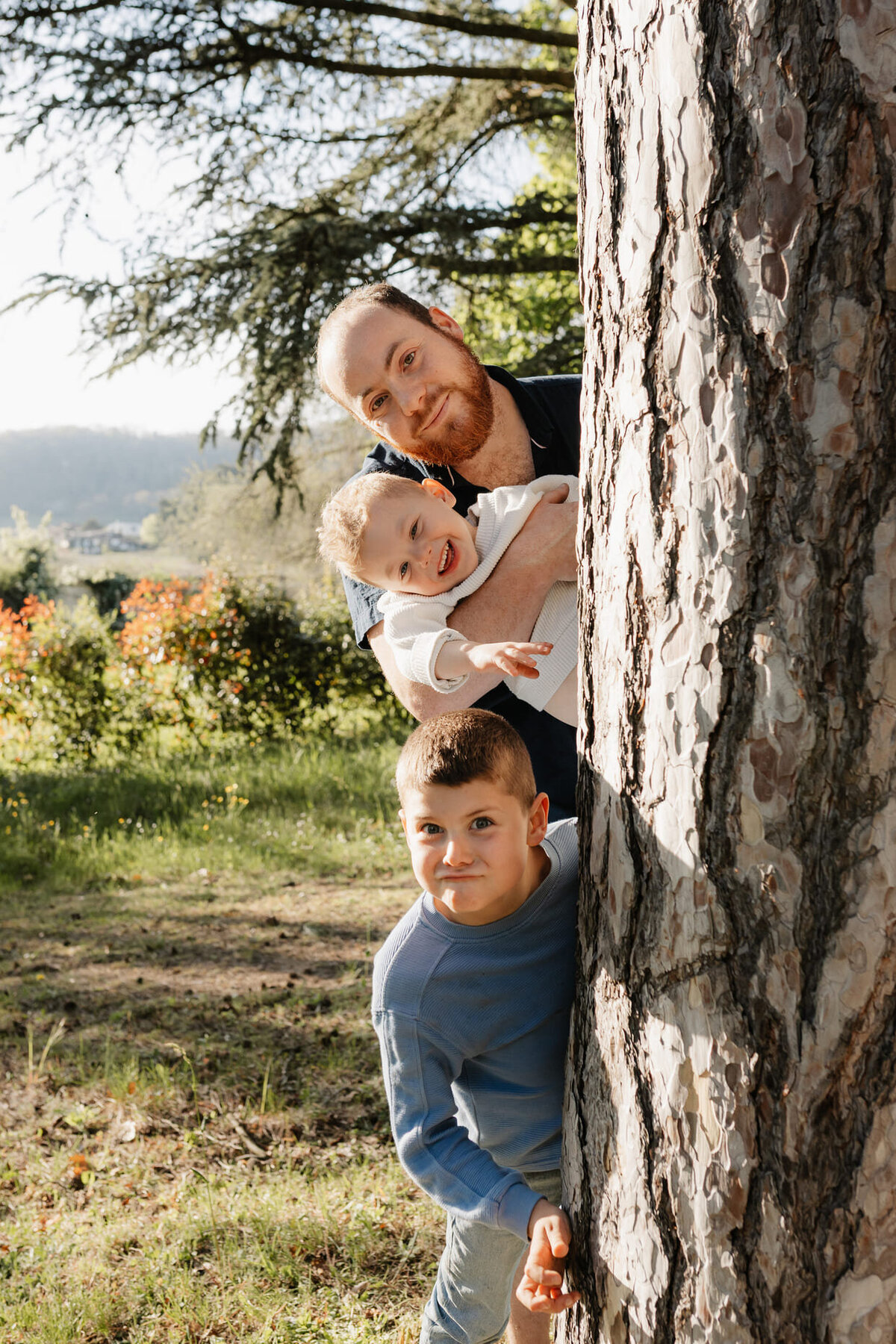 photo-famille-avec-arbre