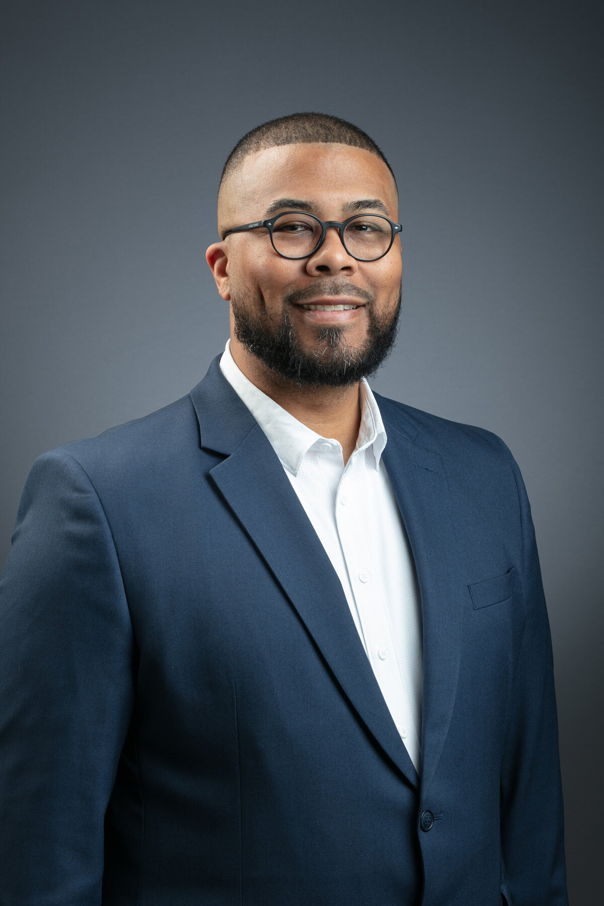 corporate headshot photographer St Paul MN89