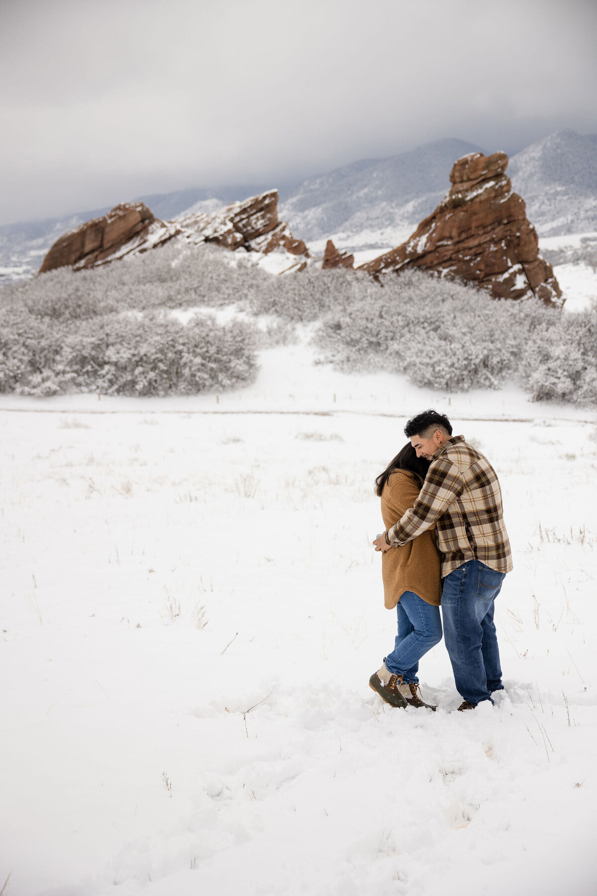 Red Rocks Couple winter photoshoot