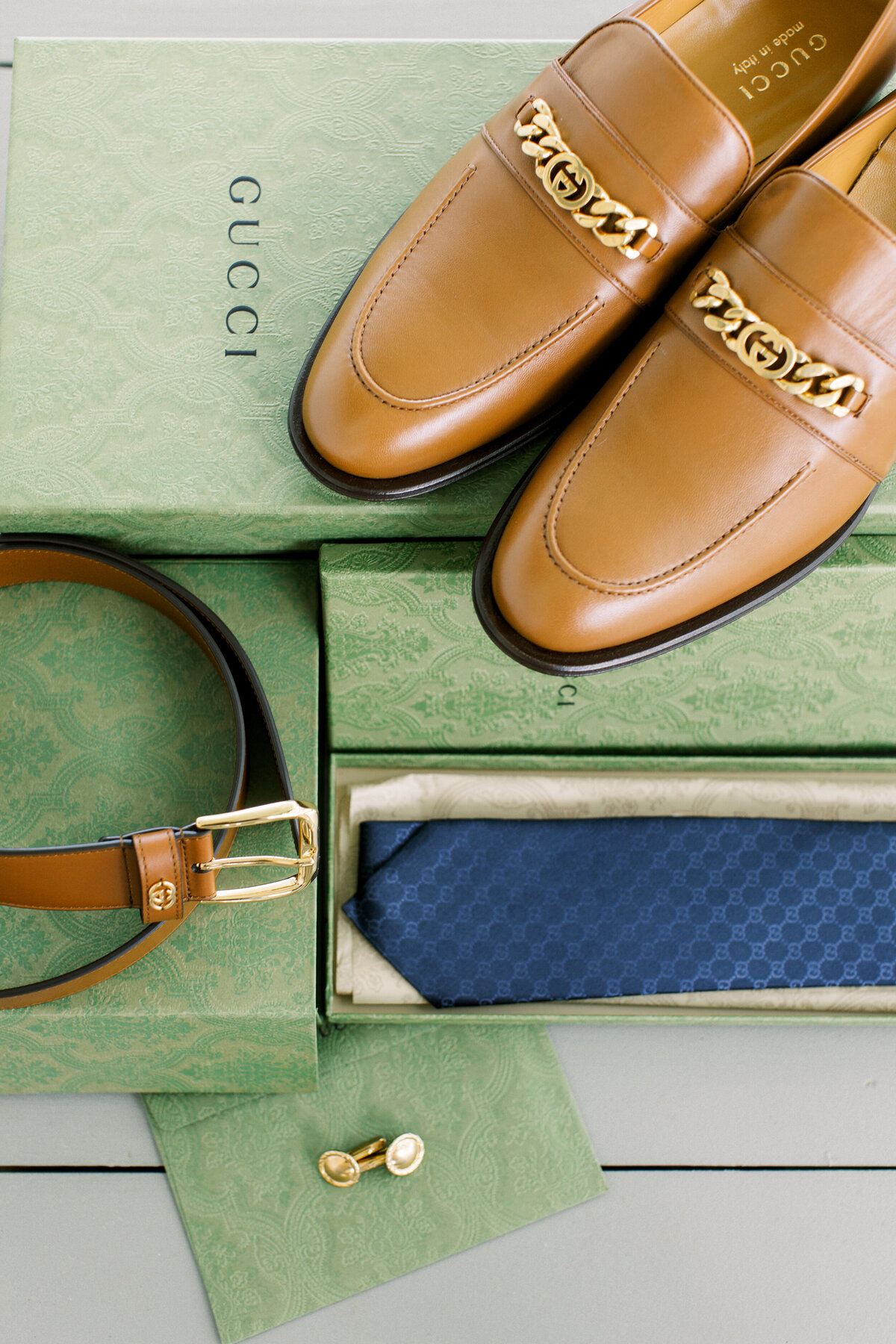 gucci-grooms-shoes-and-groom-details