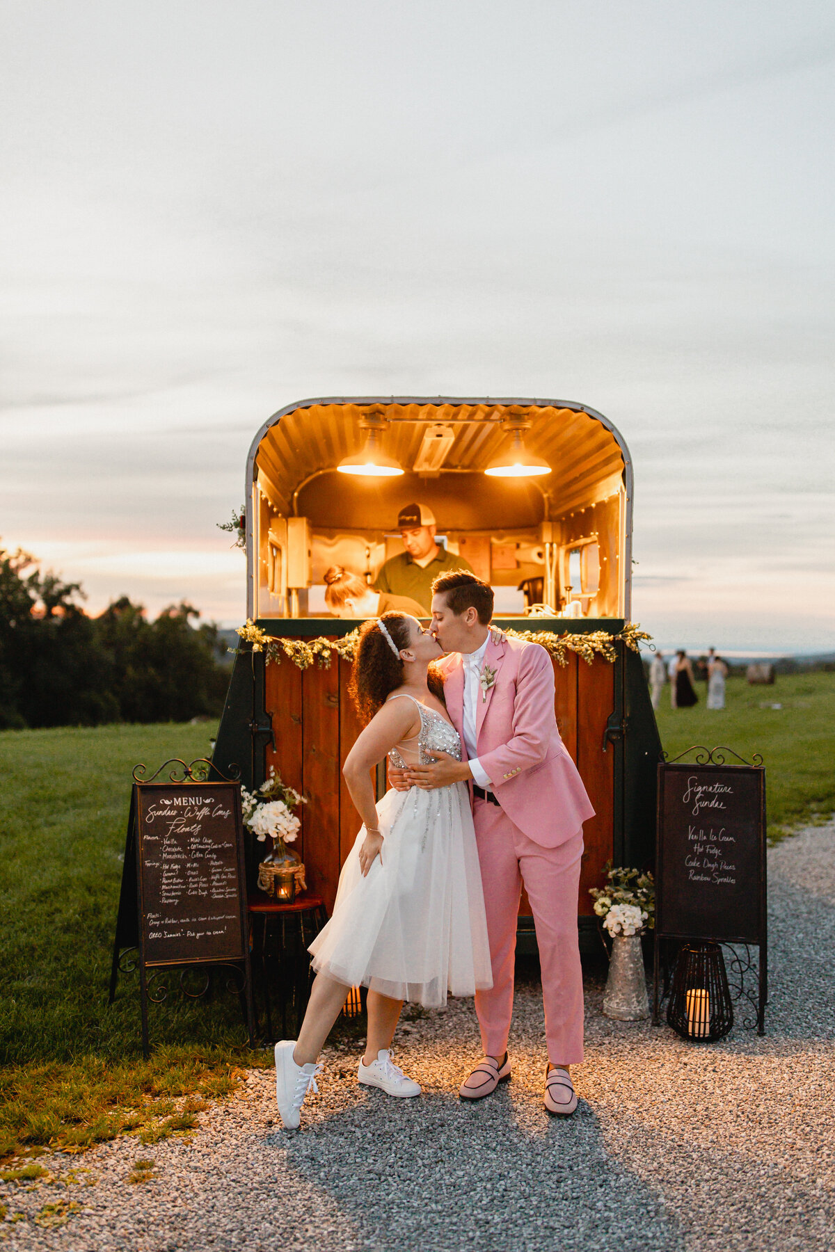 brides-ice-cream-cart-windridge