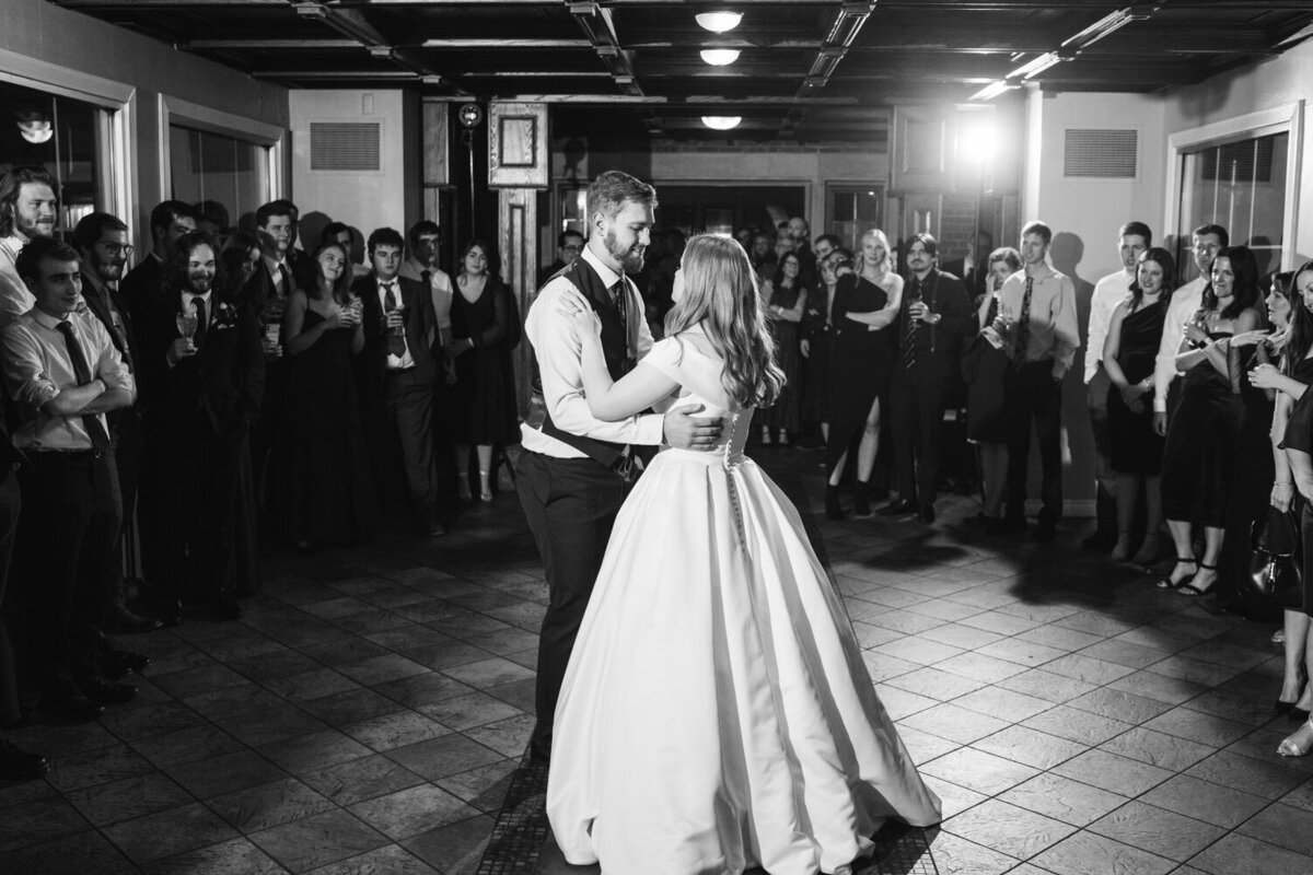 Metro-Detroit-Wedding-Photographer_209