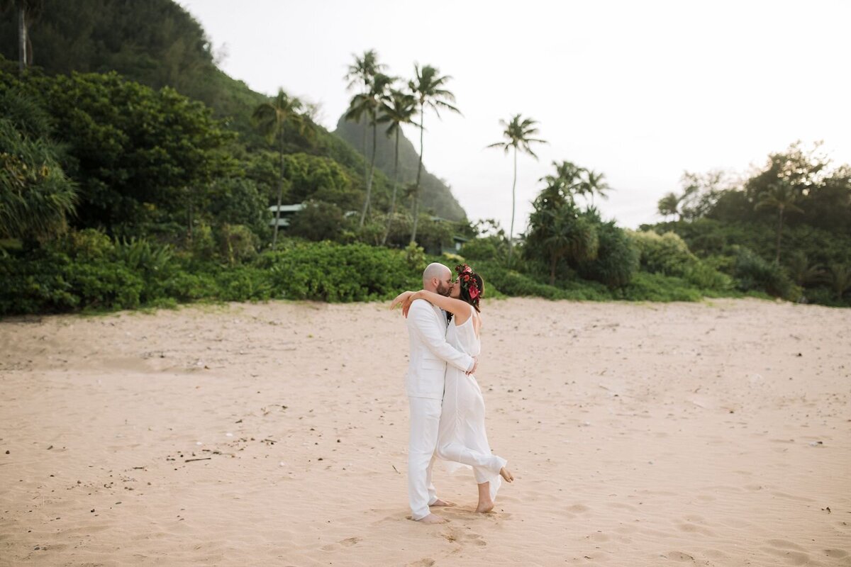Jaimie&Christian-Kauai-Wedding-Photography-Tunnels-Beach-Gallery-AM-Photos-53