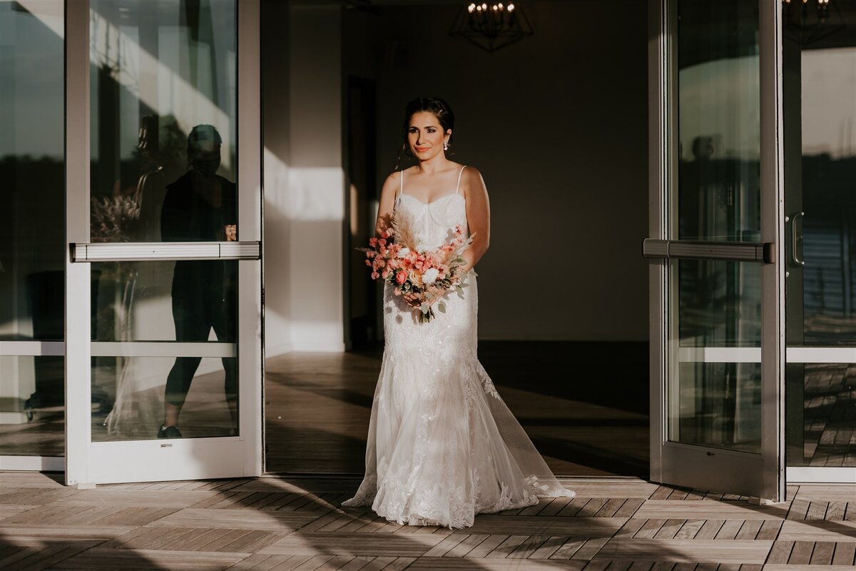 regina-the-photog-tampa-elopement-rooftop220-chantilly-chic-2