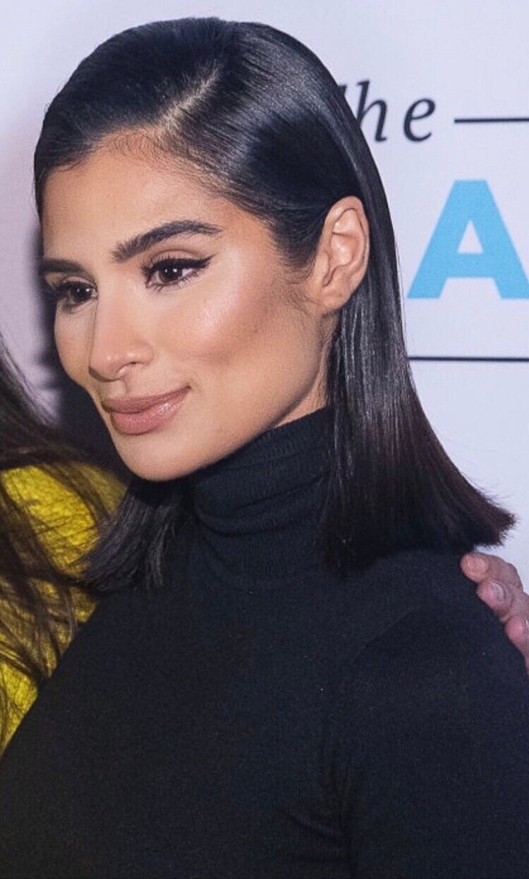 Facetune_27-01-2020-10-40-05