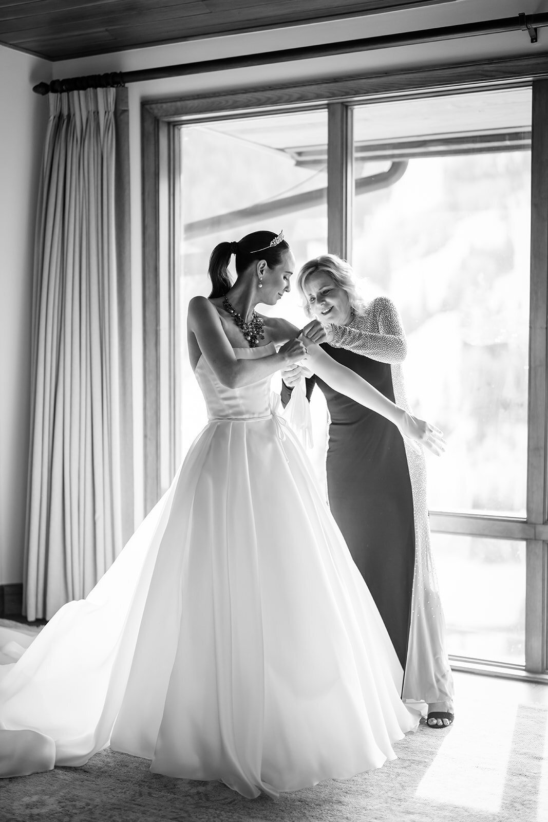stein-eriksen-lodge-winter-park-city-wedding-pepper-nix-433L-0266bw