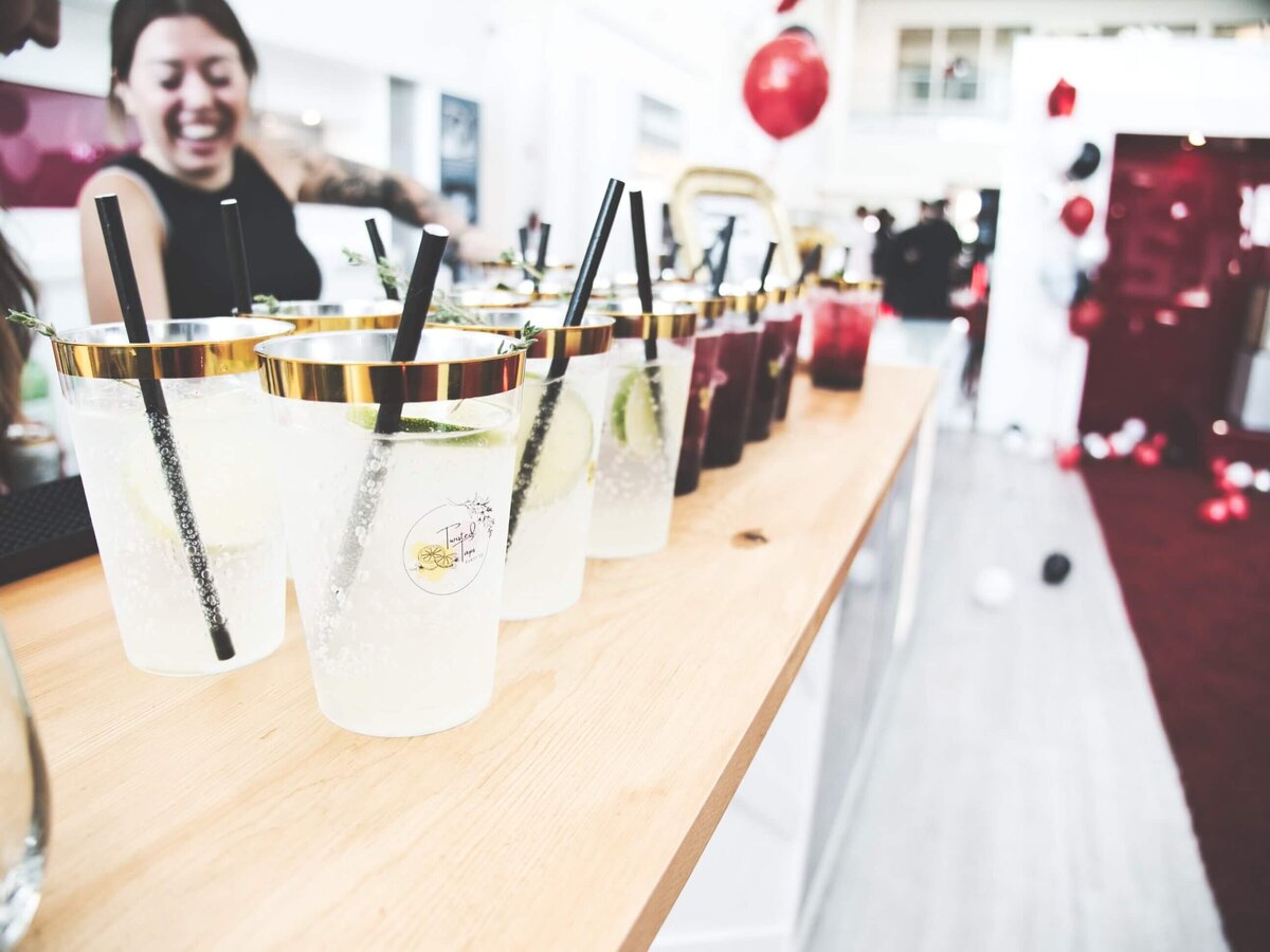 mobile-bar-pop-up-toronto-corporate-event-june-2024 (10)