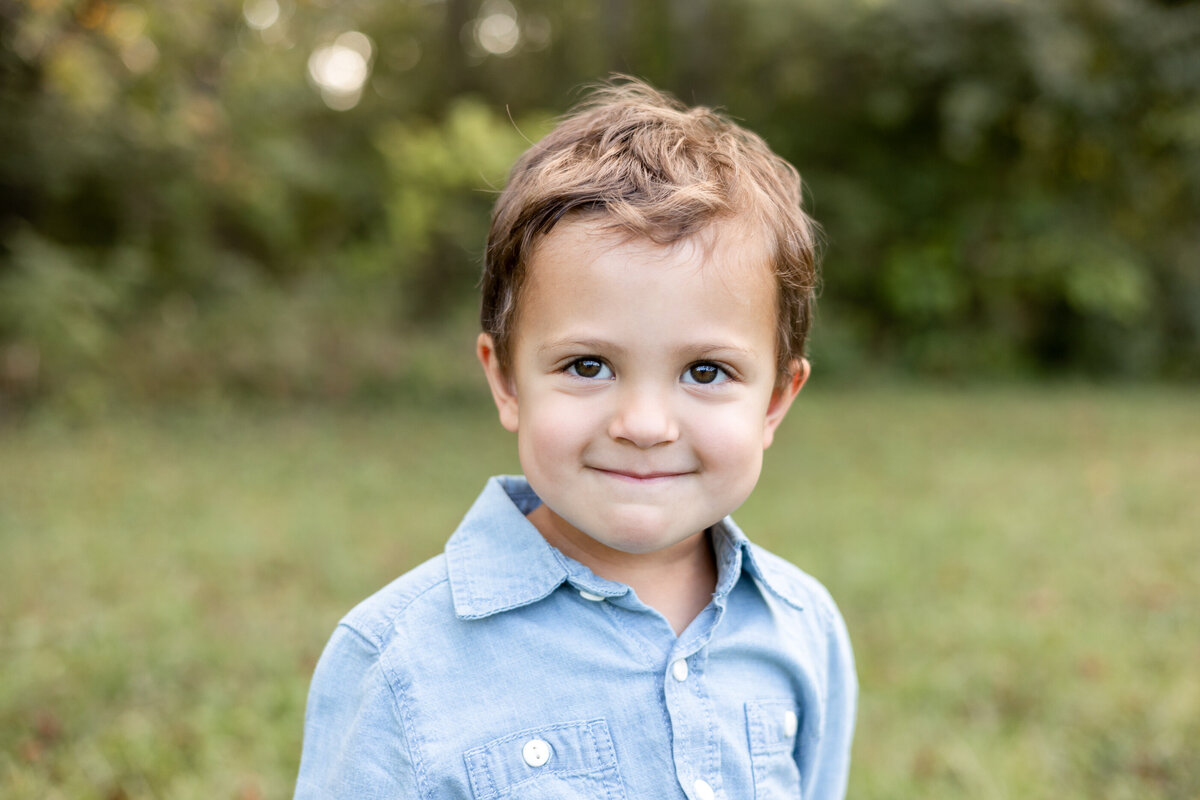 outdoor-milestone-photography-session-Lexington-KY-photographer-Veterans-Park-3