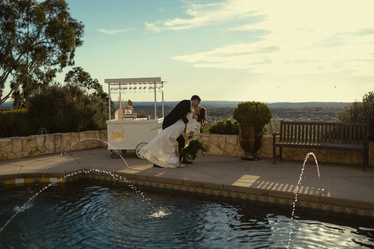Thuy Tran Photos captures photos of couples, engagements and weddings in San Diego