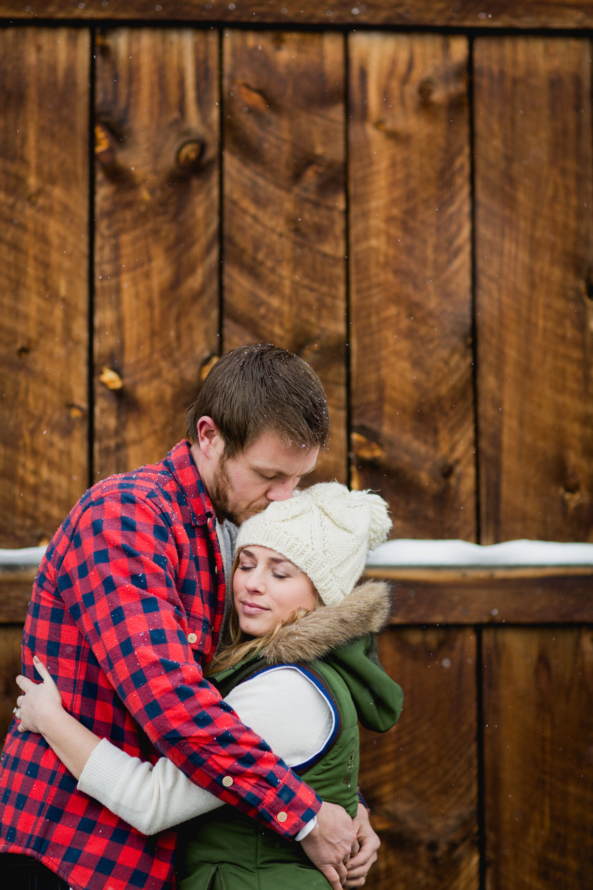 breckenridge-winter-engagement-photos