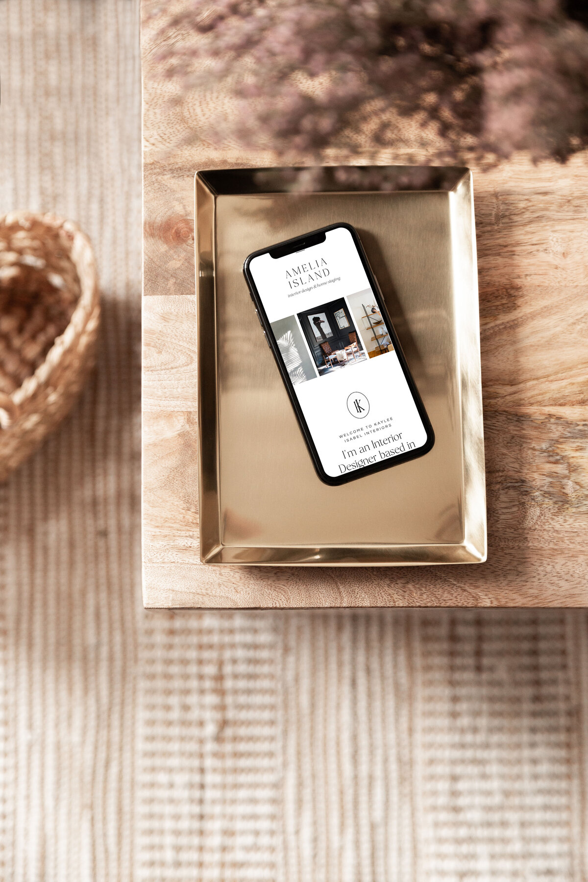 CarmenPHOTO8MOCKUP