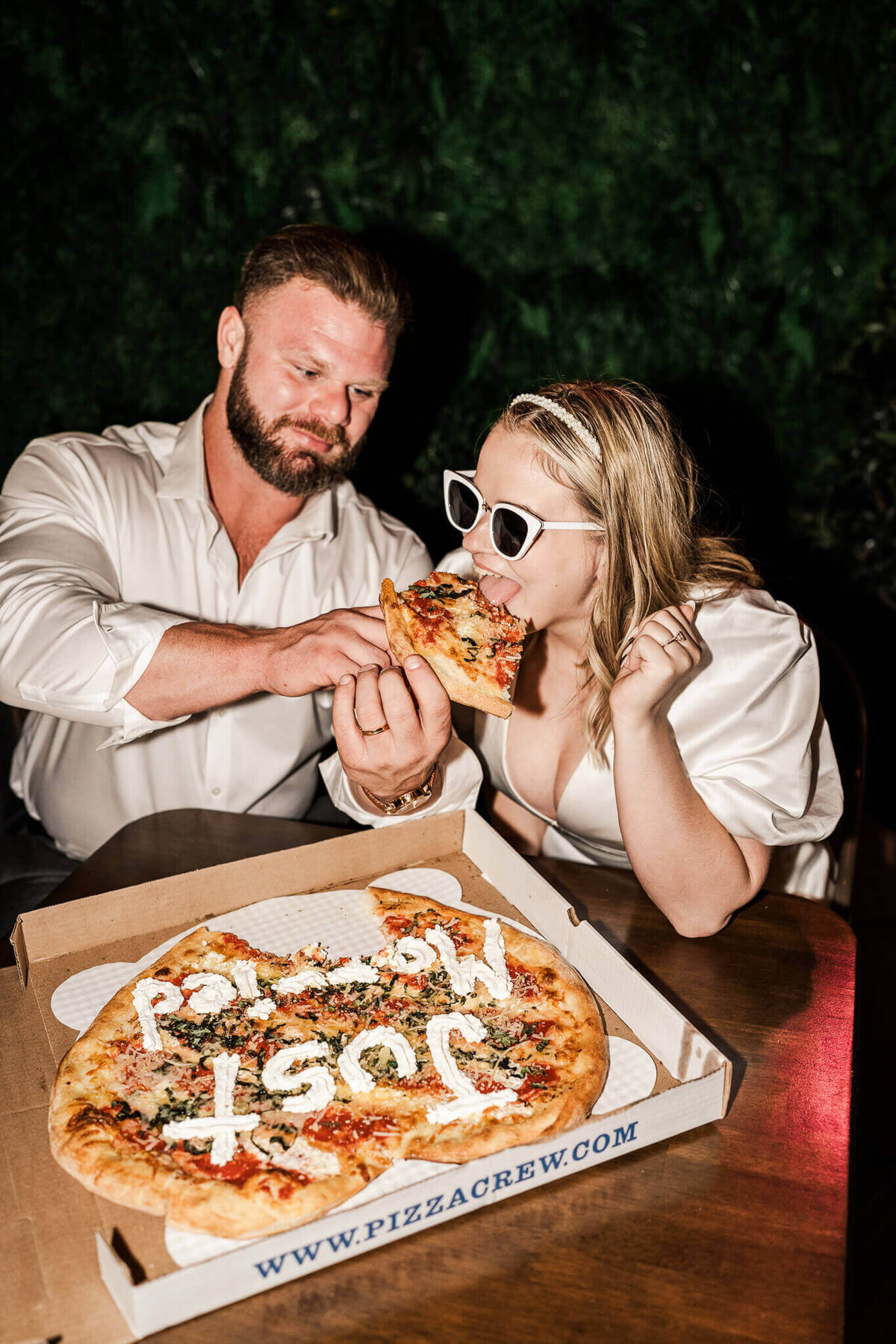 New-York-City-Fall-Central-Park-Elopement-NYC-Destination-Wedding-Photographer-Dylan-Alyson-Vintage-Sunglasses-Williamsburg-Pizza-Just-Married-Tik-Tok-Inspo-4