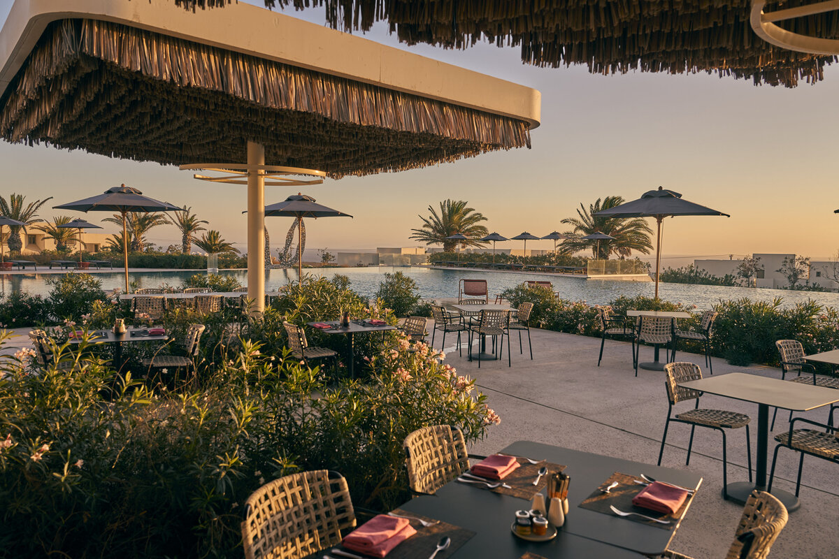 Waterstone - NOŪS Santorini - Santorini - Luxury Boutique Hotel - NOŪS Santorini-Pool Bar Restaurant Exterior 2