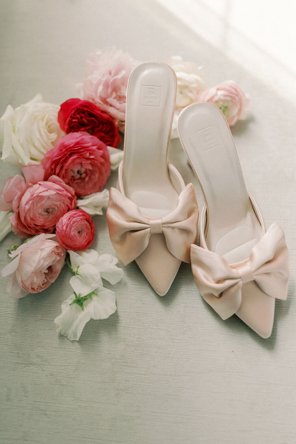 Frances-Floral-Design-Wedding-Flowers-Ohio-Midwest-CrimsonLane1