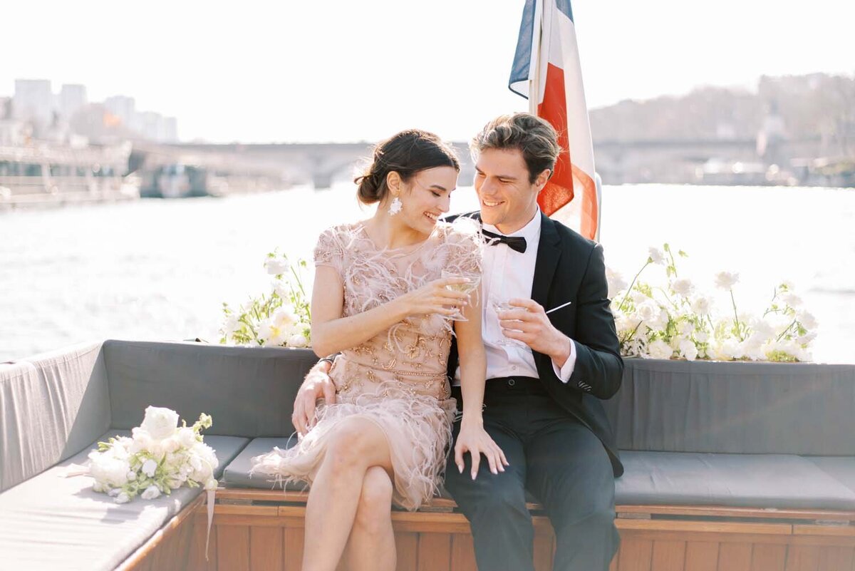 Paris wedding elopement on the Seine private boat Veronique Lorre floral designer Ruth Terrero Photography11