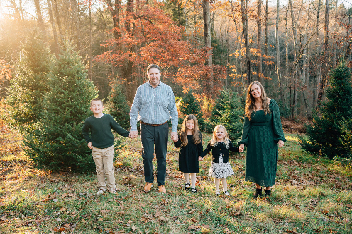 Christmas Tree Farm Mini Sessions | Connecticut Family Photographer-37