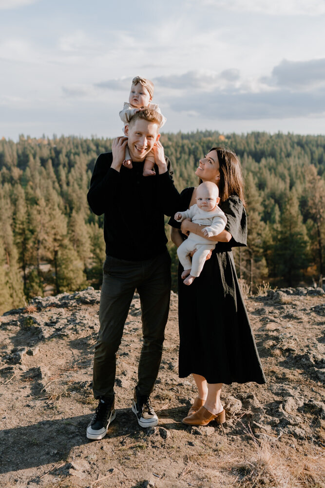 family-photo-documentary-style-spokane-wa