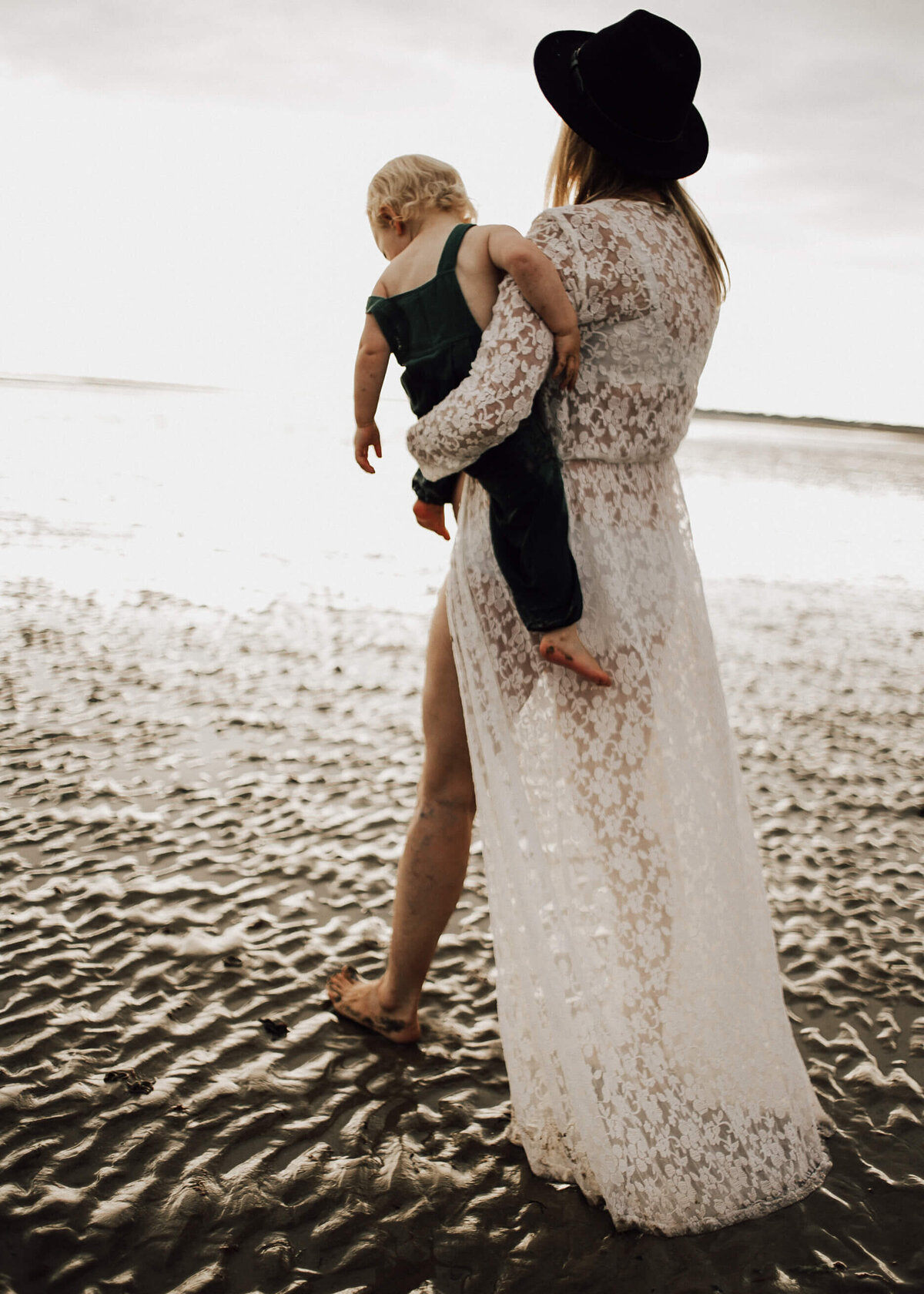 sussex-family-photographer-beach-photoshoot-10