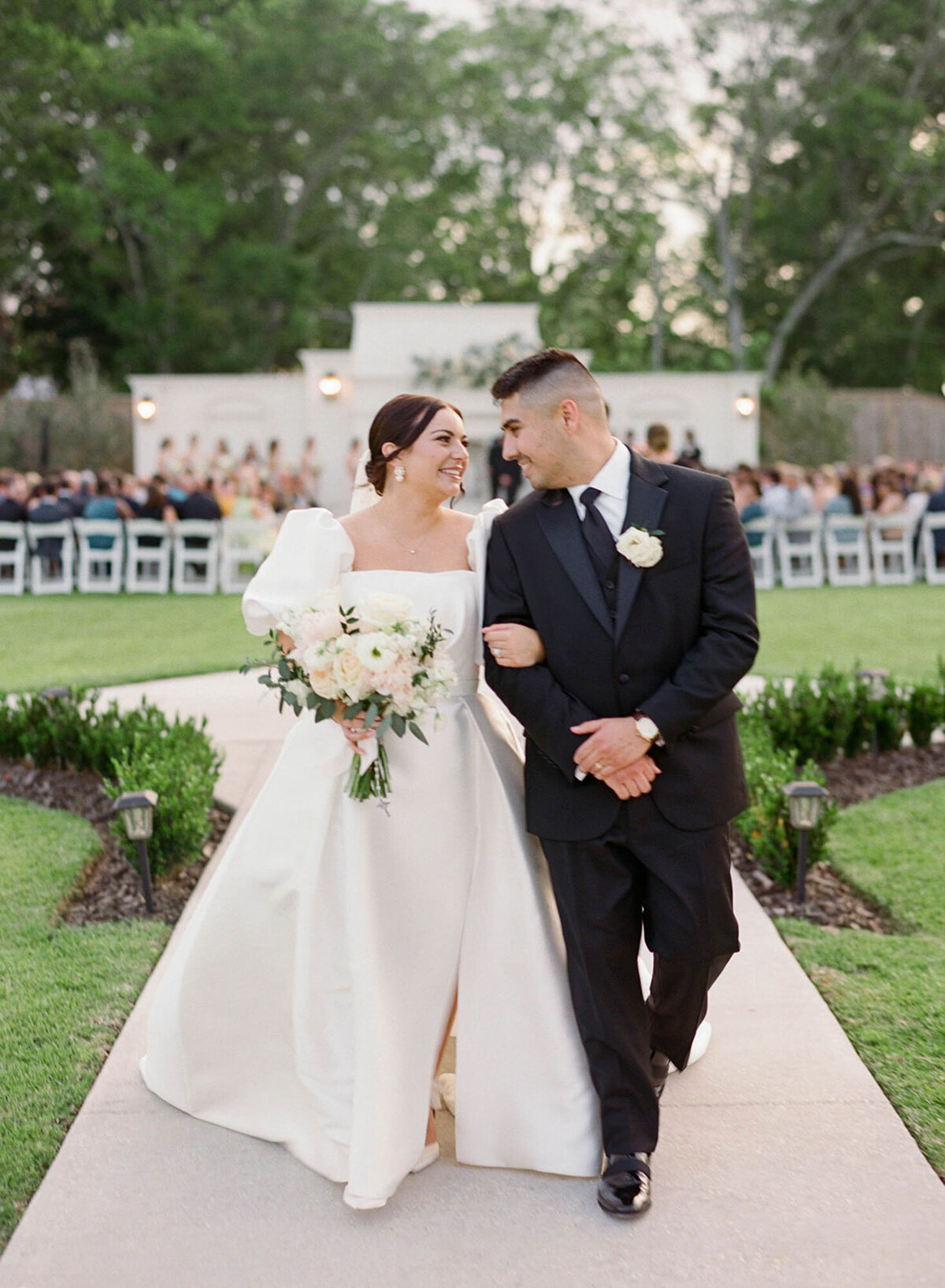Lauren and Dylan's luxury wedding at Milicevic Family Vineyards