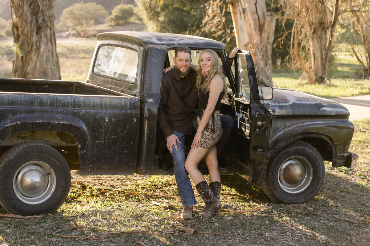 San-DIego-Engagement_Photographer_Country_008