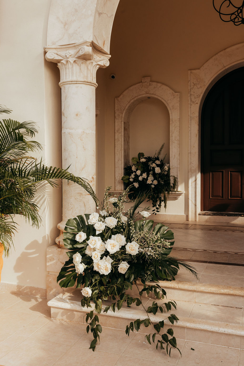 villa-la-joya-wedding-florist-TJ9A8966
