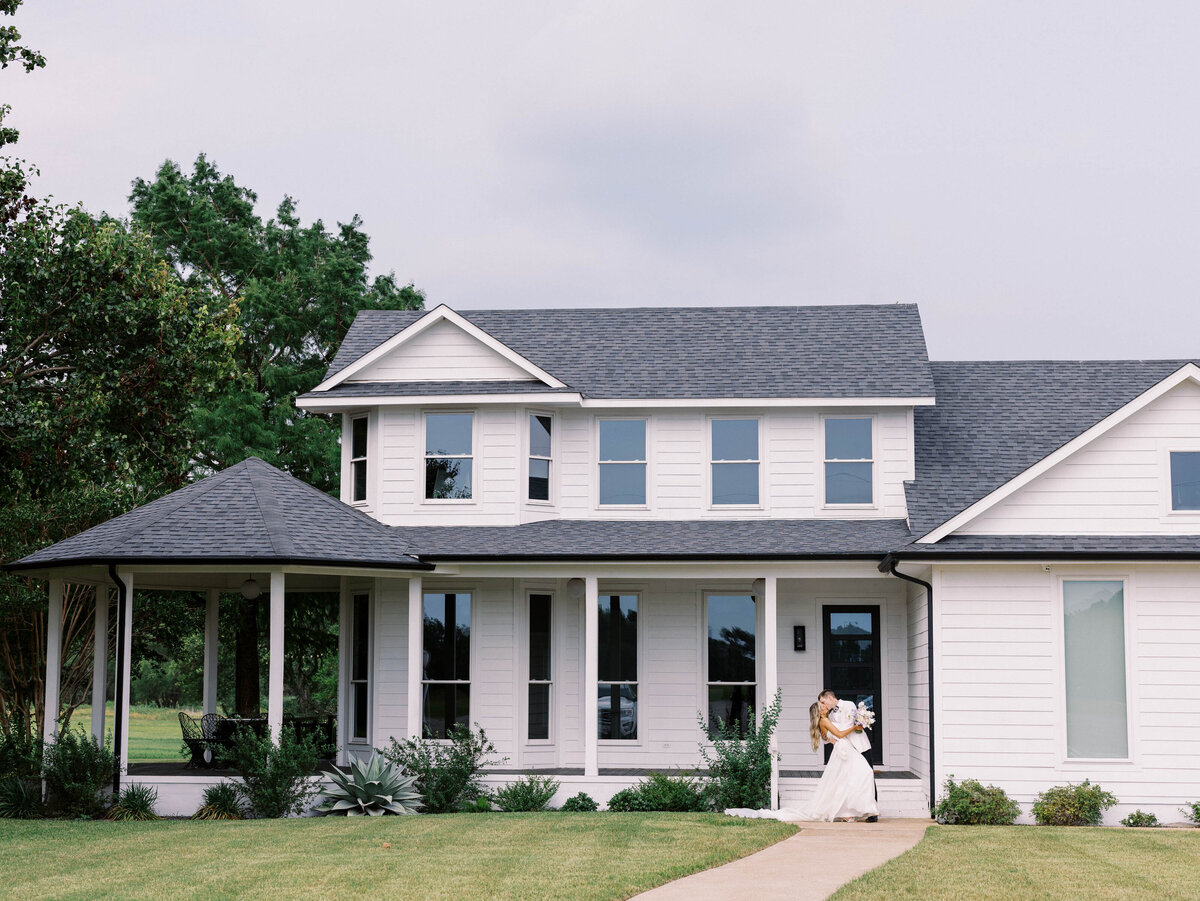 intimate-emerson-wedding-texas-film-photographer-37