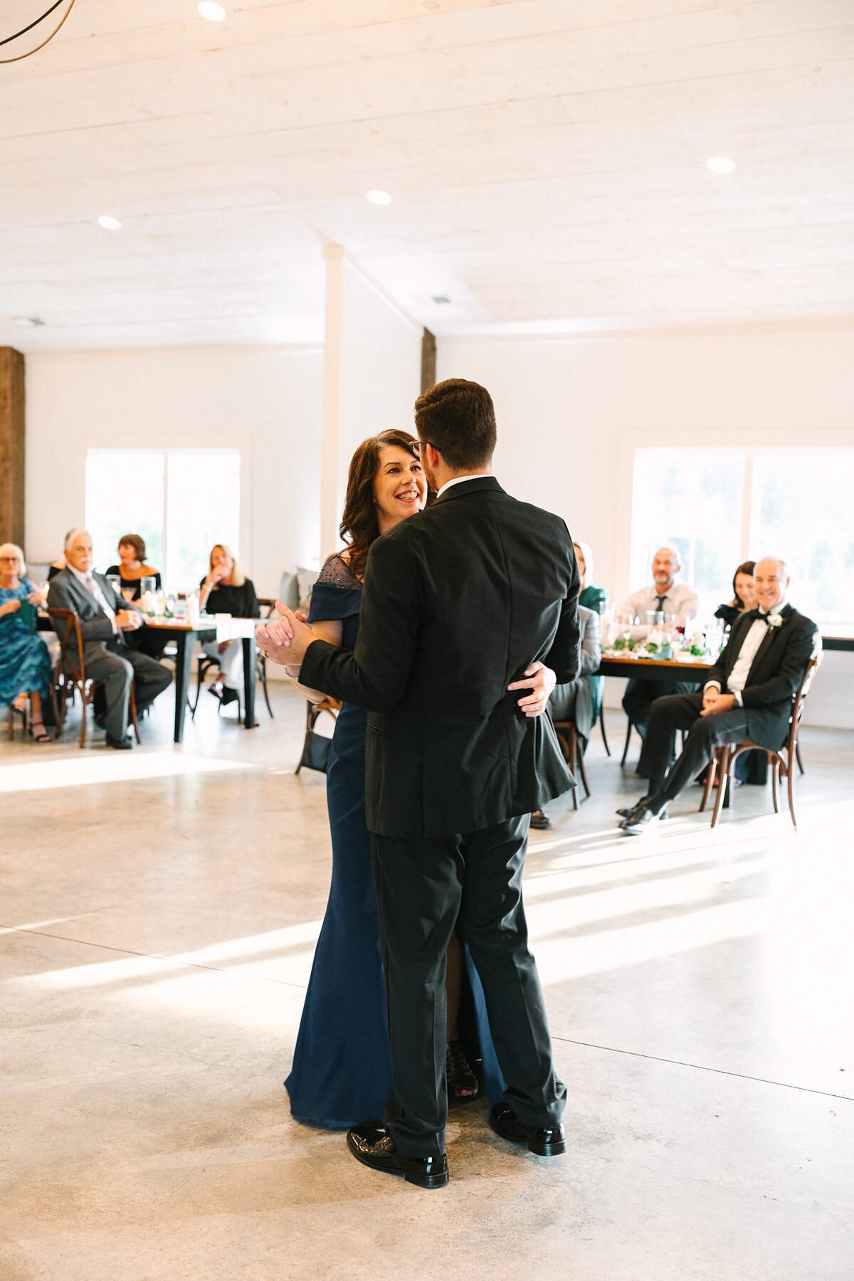 Bride and Groom Wedding Portaits Kelynn and Mathew Evansville Owensboro365