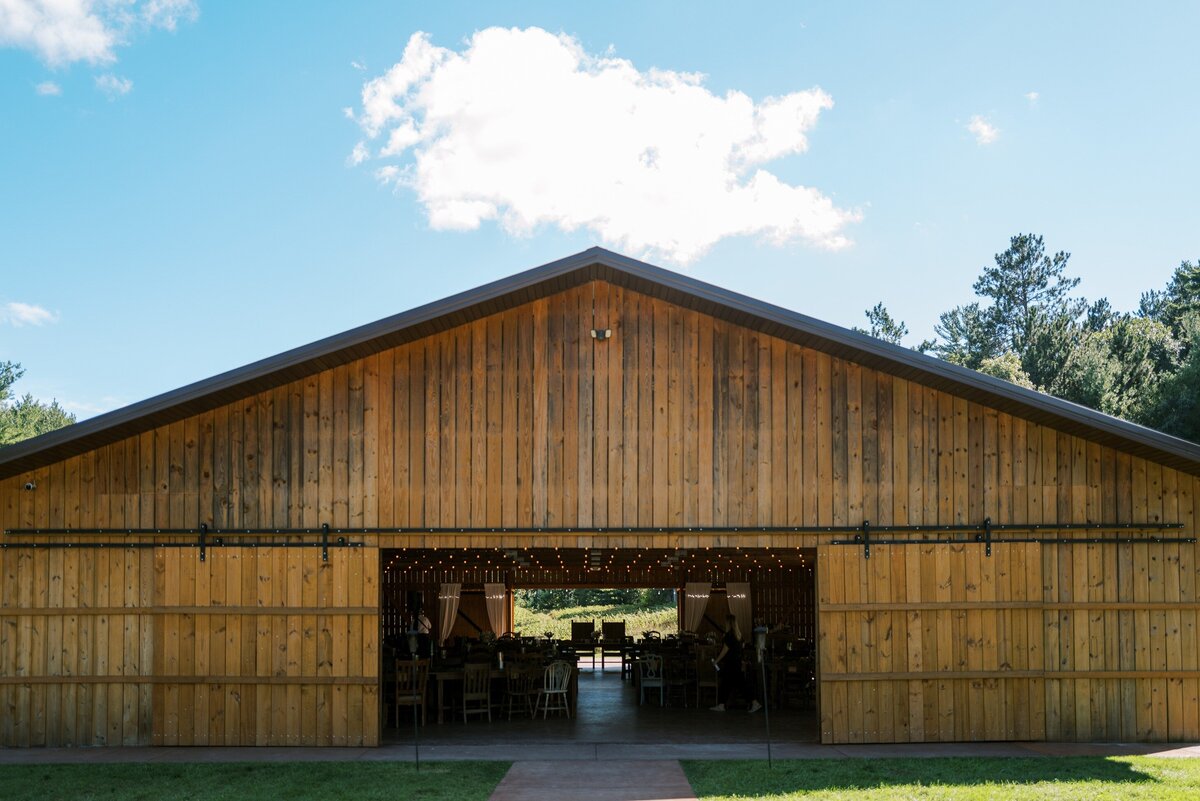 burlap-and-bells-wisconsin-wedding-venue-59