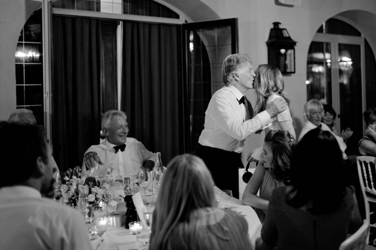 169_Provence_Luxury_Wedding_Photographer (215 von 235)_Provence Luxury Wedding Photographer. A timeless and elegant destination wedding at La Bastide de Gordes captured by luxury wedding photographer Flora and Grace.