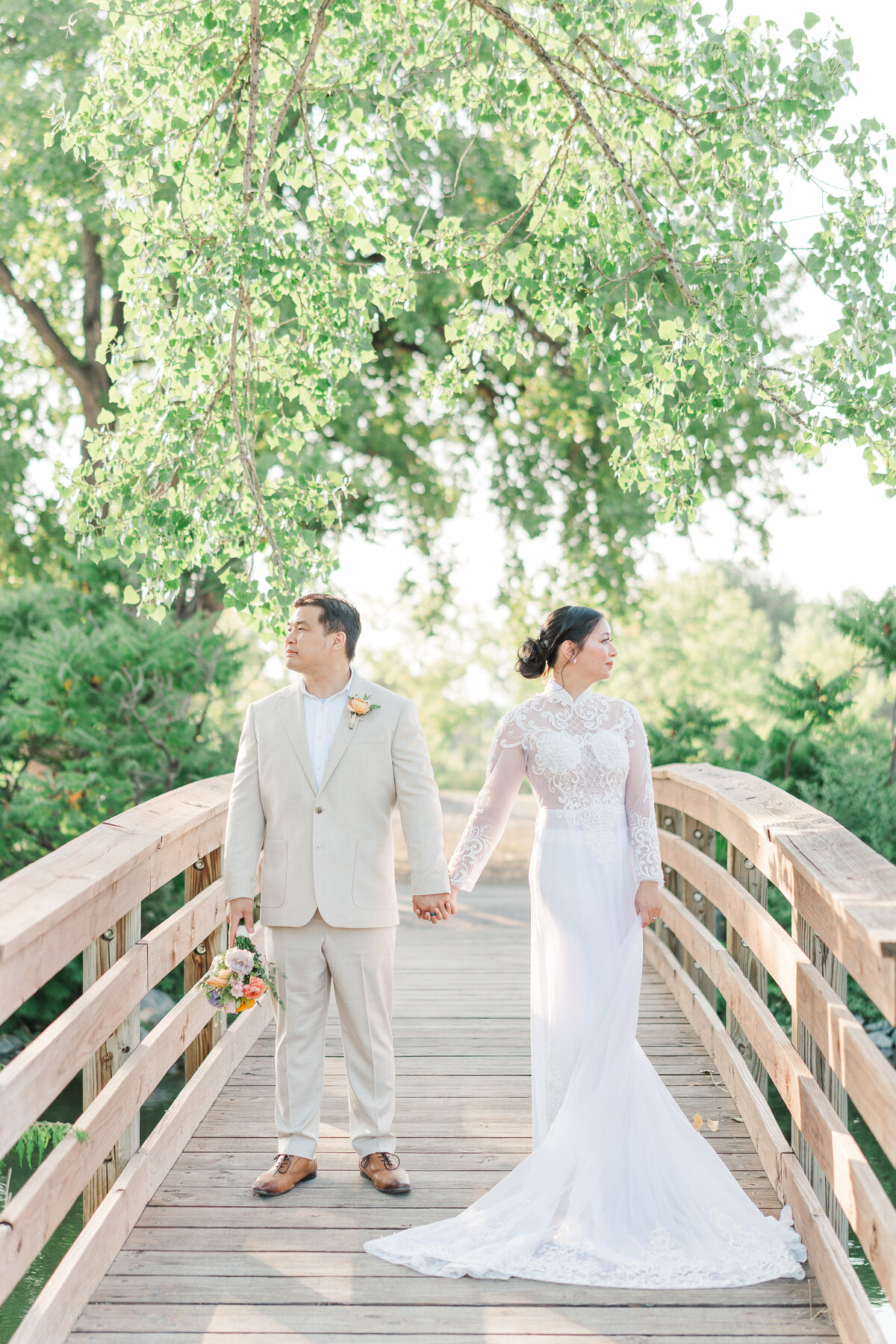 Hudson Gardens and Events Center Littleton Colorado Summer Wedding Elena Spraguer Photography 0034