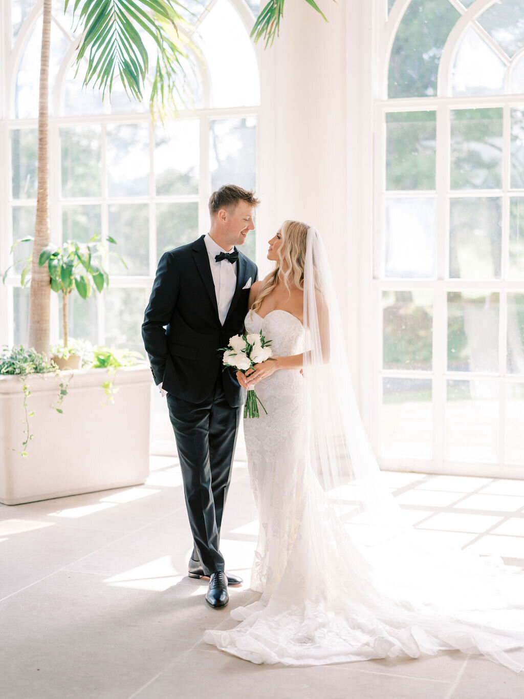 Hannah&Andrew_GallisonHallWedding_SneakPeek-47