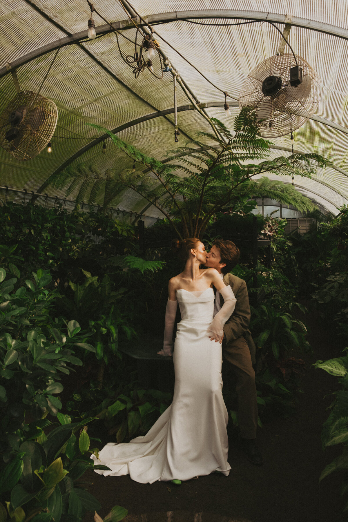 charleston-documentary-wedding-photographer-bridal-inspo-green-house-elopement-styled-bridal-photoshoot21