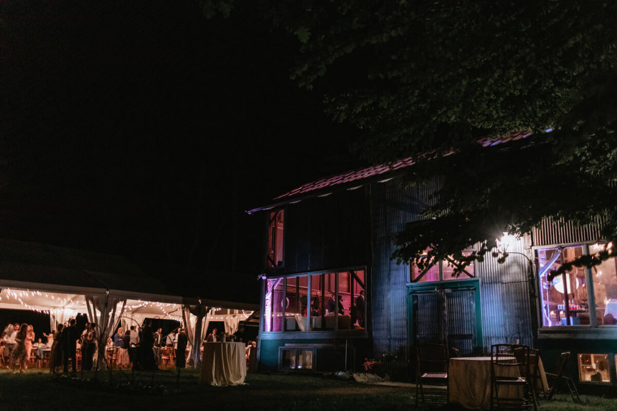 Traditional-jewish-wedding-at-race-brook-lodge-massachusetts-30