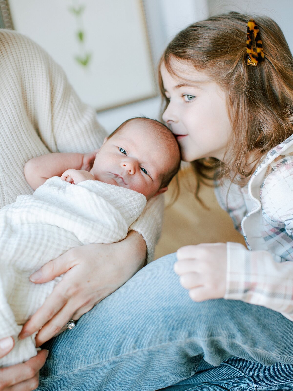 winter-newborn-photos-at-home-charlottesville-va-amy-nicole-photography-0024