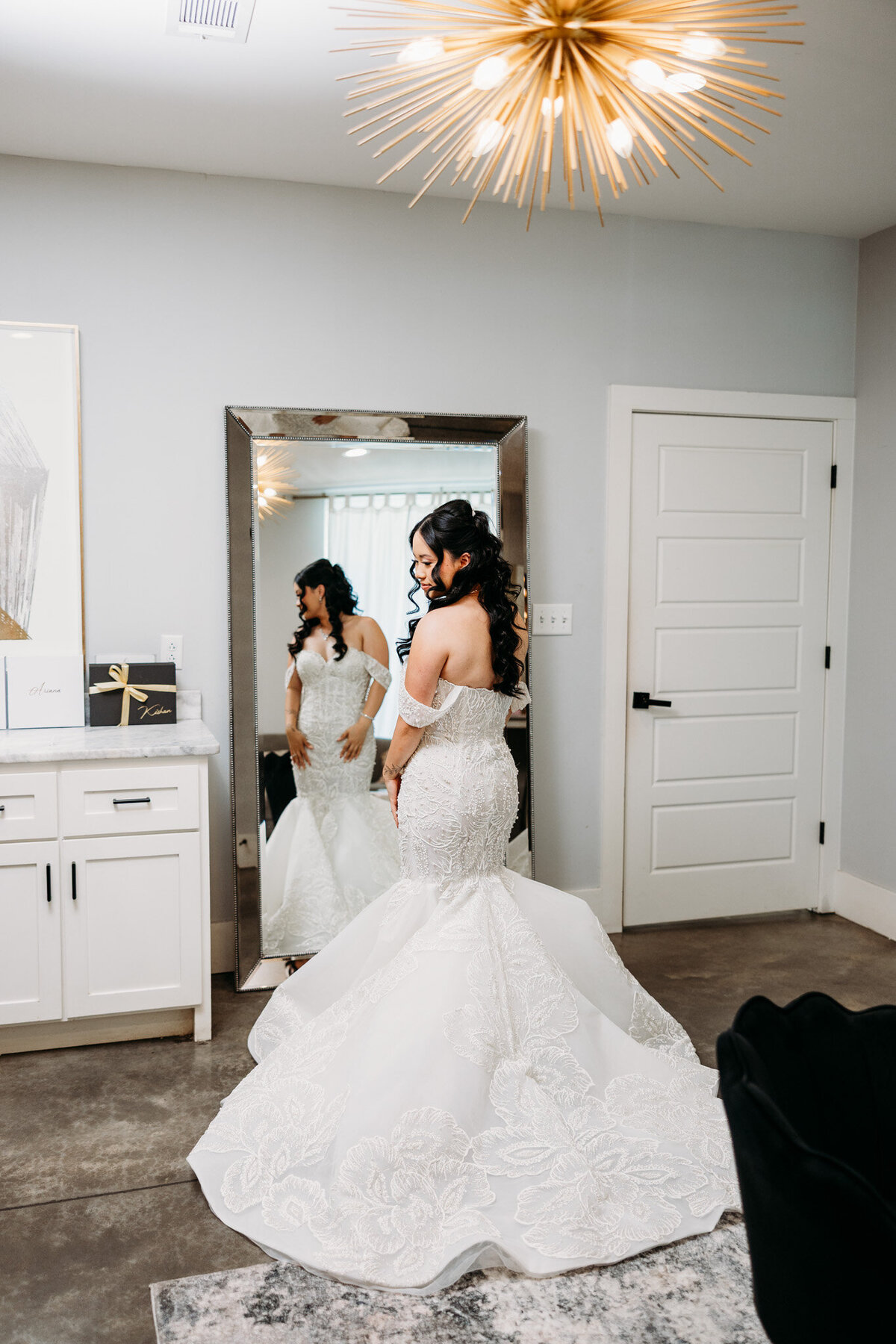 017_LegendAndLaceStudios_Tracy_Wedding_Preview