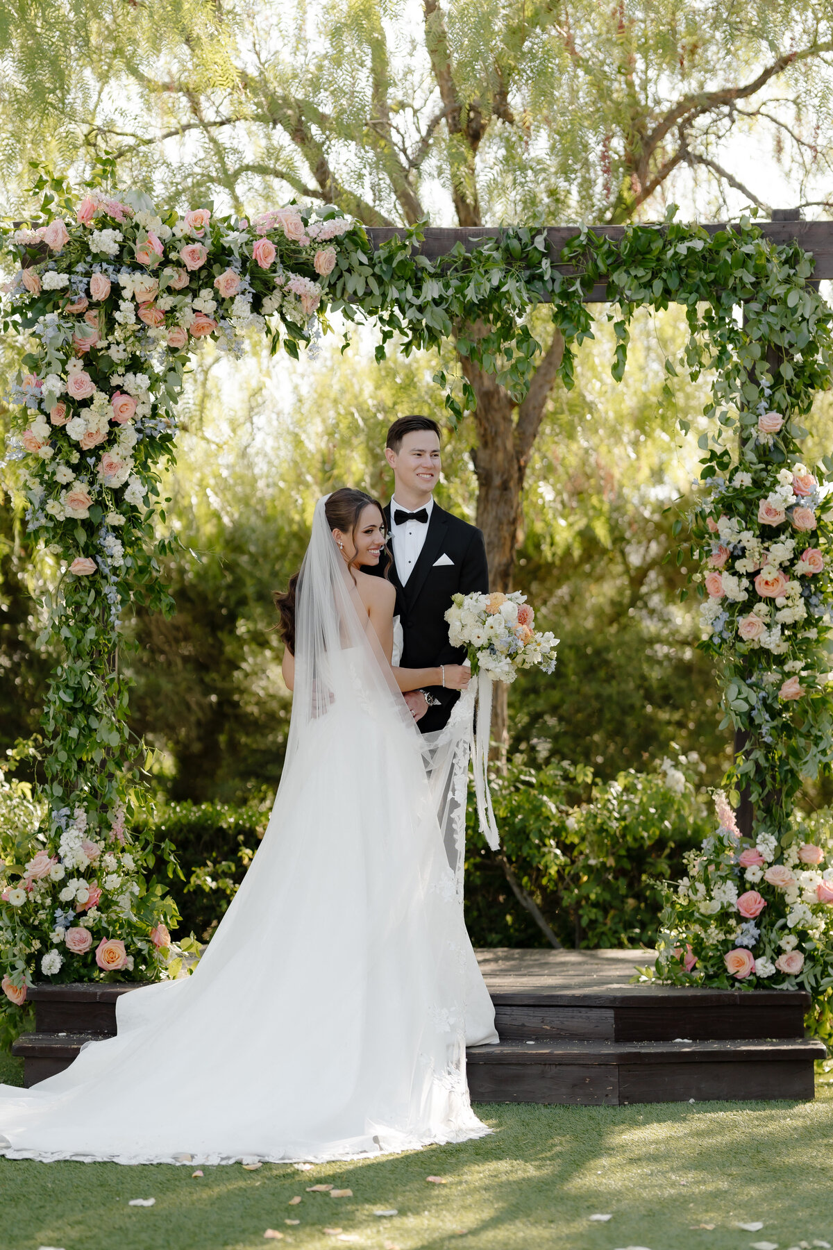 Falkner Winery Wedding Photos 111
