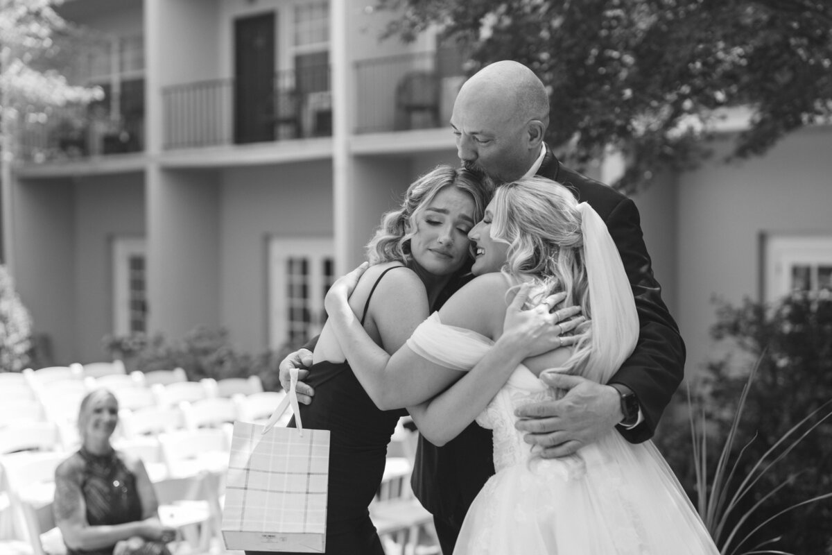 Kylie+TommyOldeMillInnWedding-698