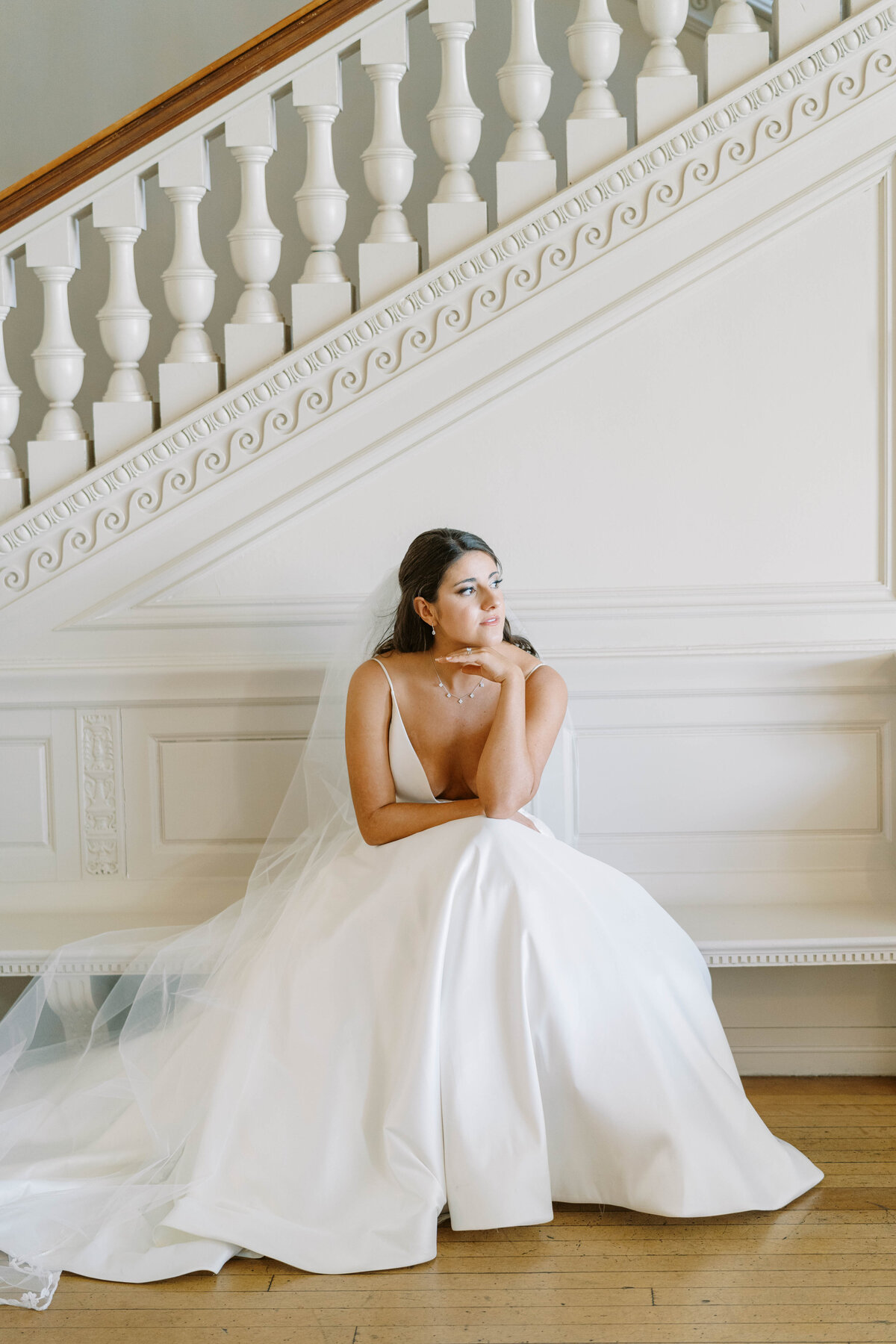 cairnwood-estate-spring-wedding-philadelphia-photographer-Bridal-portraits_028