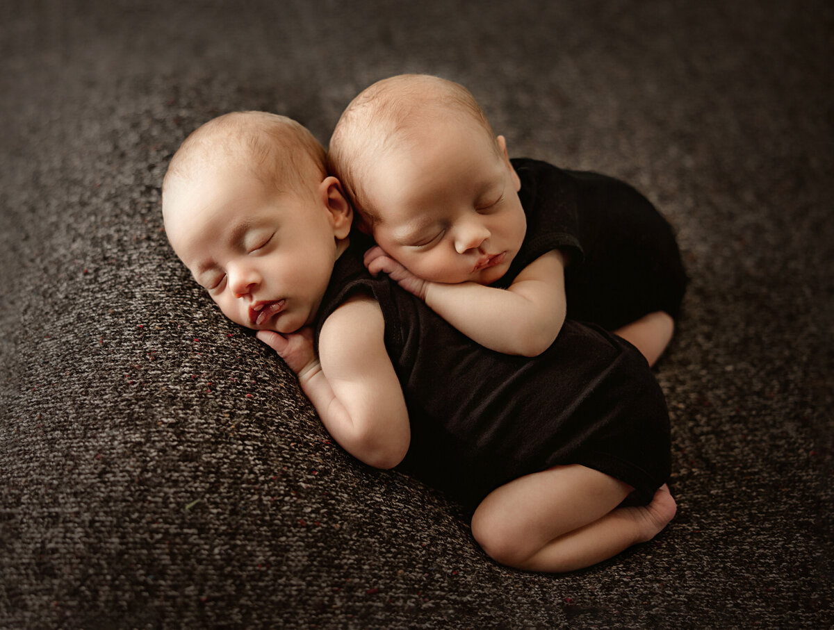 sacramento-twin-newborn-photos-2