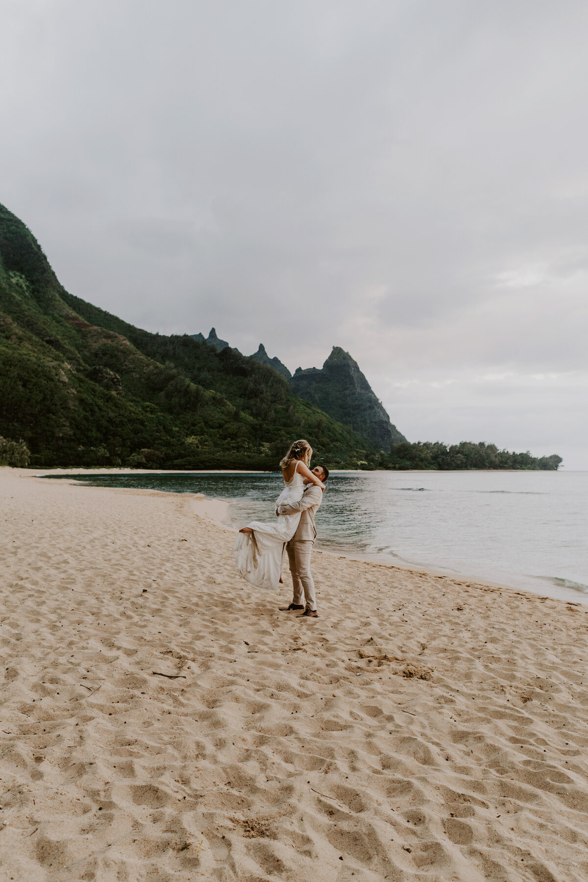 22.05.17_Jess & brenden kauai wedding _0005