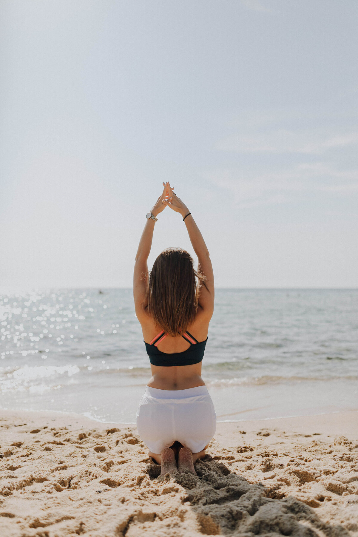 kaboompics_woman-exercising-on-the-beach-15787