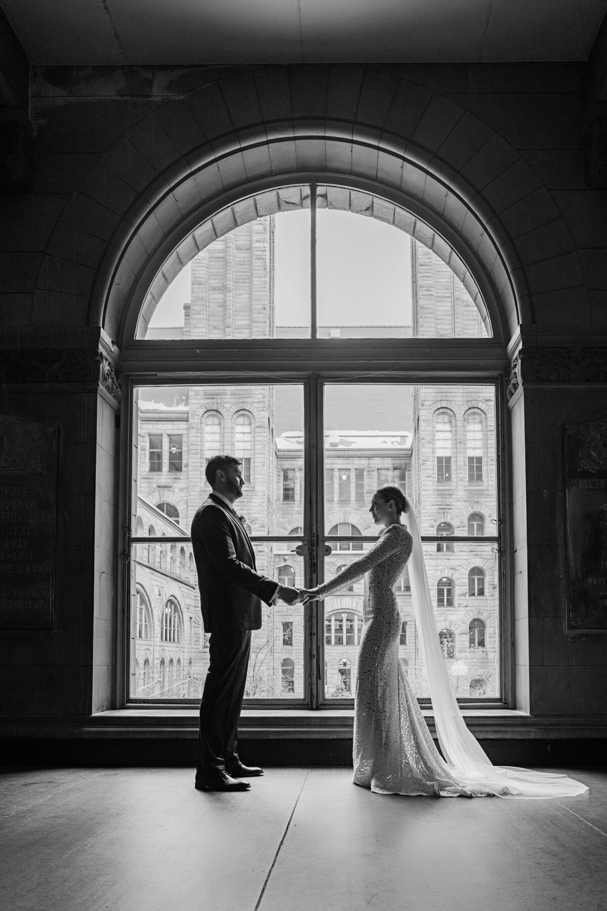 small microwedding at allegheny county courthouse