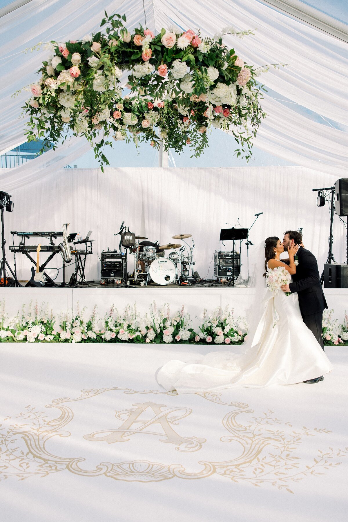 Turtle-Point-Yacht-and-Country-Club-Wedding-3